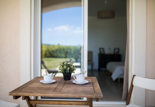 Вилла на Nice -  VINAIGRIER HILLS, Grande Villa avec terrasse, piscine une belle vue mer by RIVIERA HOLIDAY HOMES  Вилла на Nice -  VINAIGRIER HILLS, Grande Villa avec terrasse, piscine une belle vue mer by RIVIERA HOLIDAY HOMES