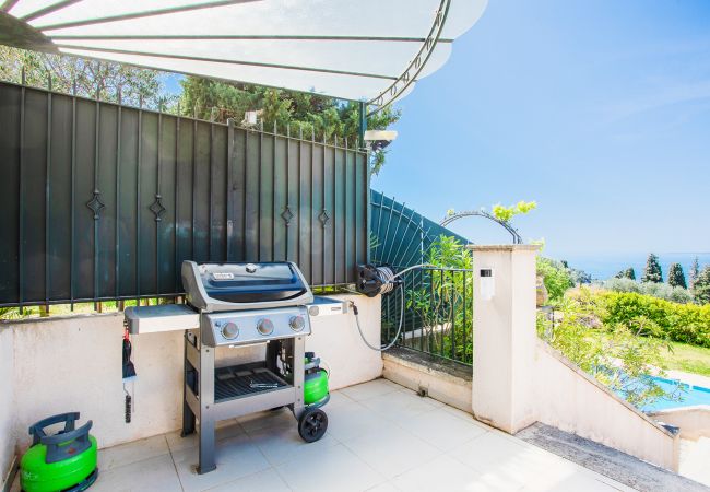 Вилла на Nice -  VINAIGRIER HILLS, Grande Villa avec terrasse, piscine une belle vue mer by RIVIERA HOLIDAY HOMES  Вилла на Nice -  VINAIGRIER HILLS, Grande Villa avec terrasse, piscine une belle vue mer by RIVIERA HOLIDAY HOMES