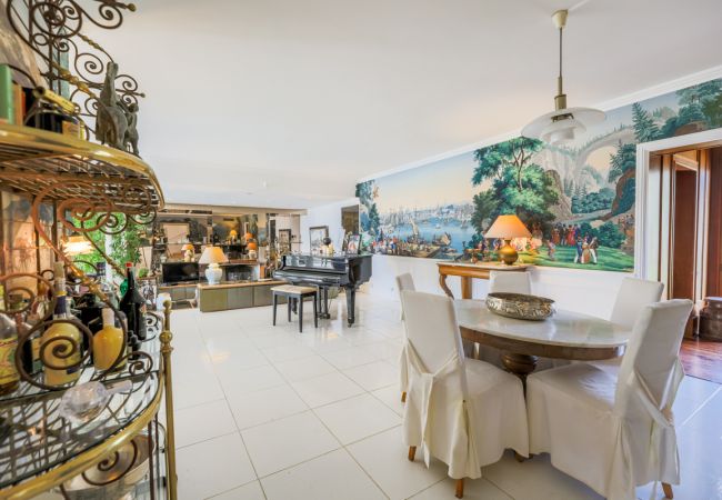 Вилла на Nice -  LOU MAS SOUBRAN, Magnifique Villa, terrasse avec piscine by RIVIERA HOLIDAY HOMES  Вилла на Nice -  LOU MAS SOUBRAN, Magnifique Villa, terrasse avec piscine by RIVIERA HOLIDAY HOMES