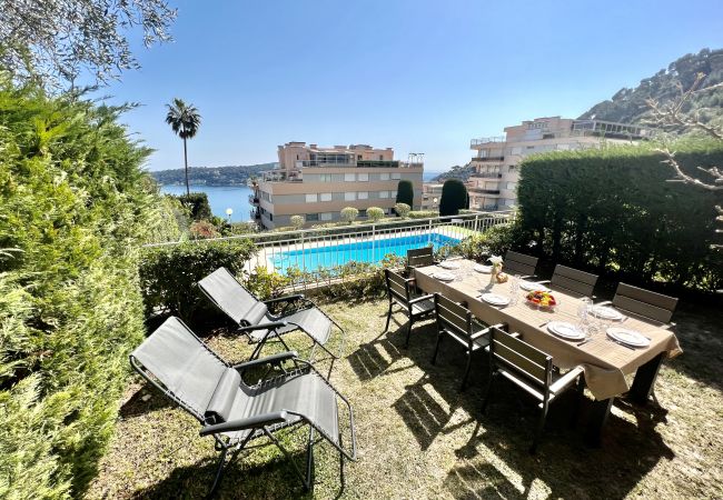  на Villefranche-sur-Mer - JARDIN FIGUIERS, grande terrasse  jardin vue mer, piscine  by RIVIERA HOLIDAY HOMES 