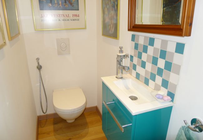 Вилла на Vence - LA VENCIANNE II  Grande Villa avec jardin, piscine  by RIVIERA HOLIDAY HOMES Вилла на Vence - LA VENCIANNE II  Grande Villa avec jardin, piscine  by RIVIERA HOLIDAY HOMES