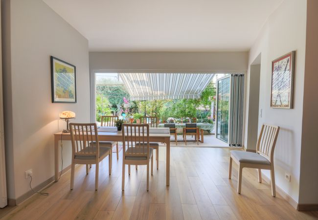 Вилла на Vence - LA VENCIANNE II  Grande Villa avec jardin, piscine  by RIVIERA HOLIDAY HOMES Вилла на Vence - LA VENCIANNE II  Grande Villa avec jardin, piscine  by RIVIERA HOLIDAY HOMES