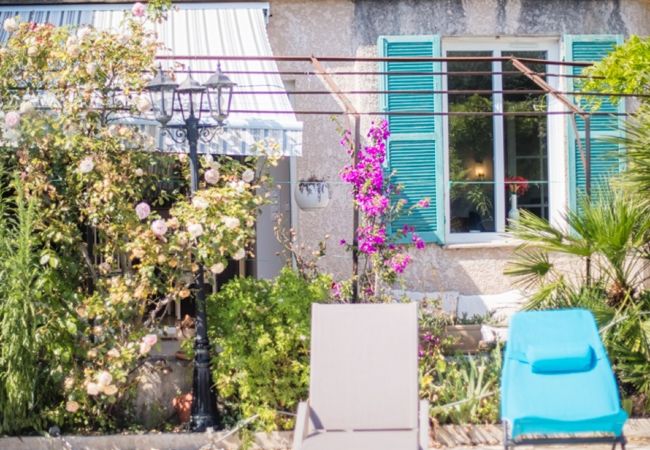 Вилла на Vence - LA VENCIANNE II  Grande Villa avec jardin, piscine  by RIVIERA HOLIDAY HOMES Вилла на Vence - LA VENCIANNE II  Grande Villa avec jardin, piscine  by RIVIERA HOLIDAY HOMES