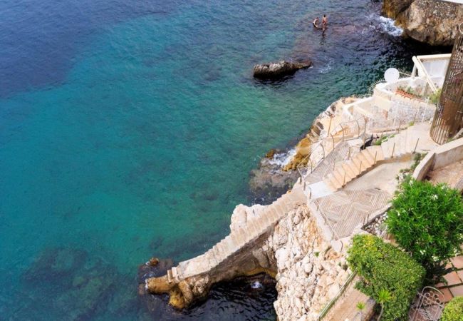 Вилла на Nice - LE CAP DE NICE,  APPARTEMENT-VILLA Luxe avec terrasse, vue mer  BY RIVIERA HOLIDAY HOMES Вилла на Nice - LE CAP DE NICE,  APPARTEMENT-VILLA Luxe avec terrasse, vue mer  BY RIVIERA HOLIDAY HOMES