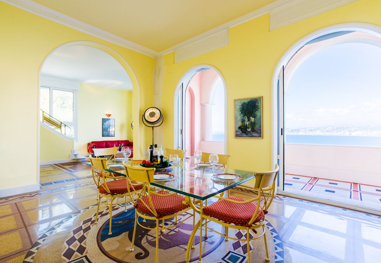 Вилла на Ницца / Nice - LE CAP DE NICE,  APPARTEMENT-VILLA Luxe avec terrasse, vue mer  BY RIVIERA HOLIDAY HOMES