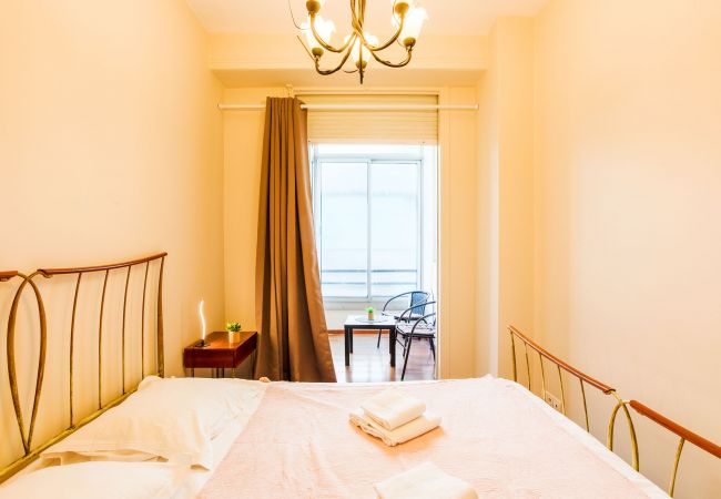 Апартаменты на Nice - LE FLORIDE, Terrasse sur la Promenade des Anglais avec belle vue mer by RIVIERA HOLIDAY HOMES  Апартаменты на Nice - LE FLORIDE, Terrasse sur la Promenade des Anglais avec belle vue mer by RIVIERA HOLIDAY HOMES