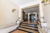Апартаменты на Nice - LE FLORIDE, Terrasse sur la Promenade des Anglais avec belle vue mer by RIVIERA HOLIDAY HOMES  Апартаменты на Nice - LE FLORIDE, Terrasse sur la Promenade des Anglais avec belle vue mer by RIVIERA HOLIDAY HOMES