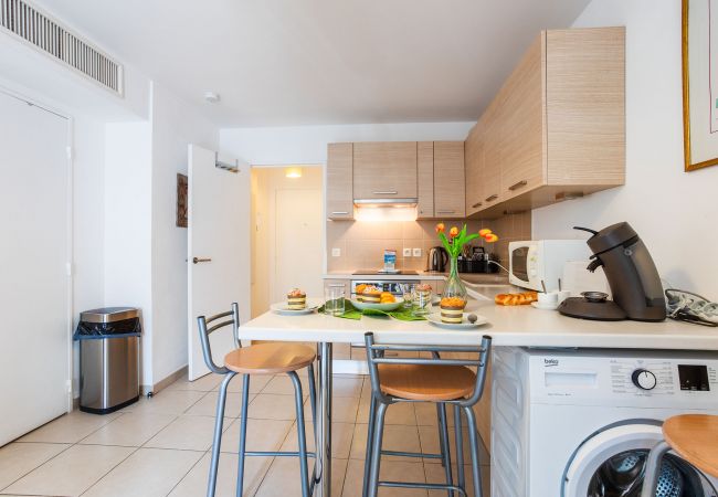 Апартаменты на Nice -  VICTOR HUGO, Très bel appartement avec terrasse  by RIVIERA HOLIDAY HOMES  Апартаменты на Nice -  VICTOR HUGO, Très bel appartement avec terrasse  by RIVIERA HOLIDAY HOMES