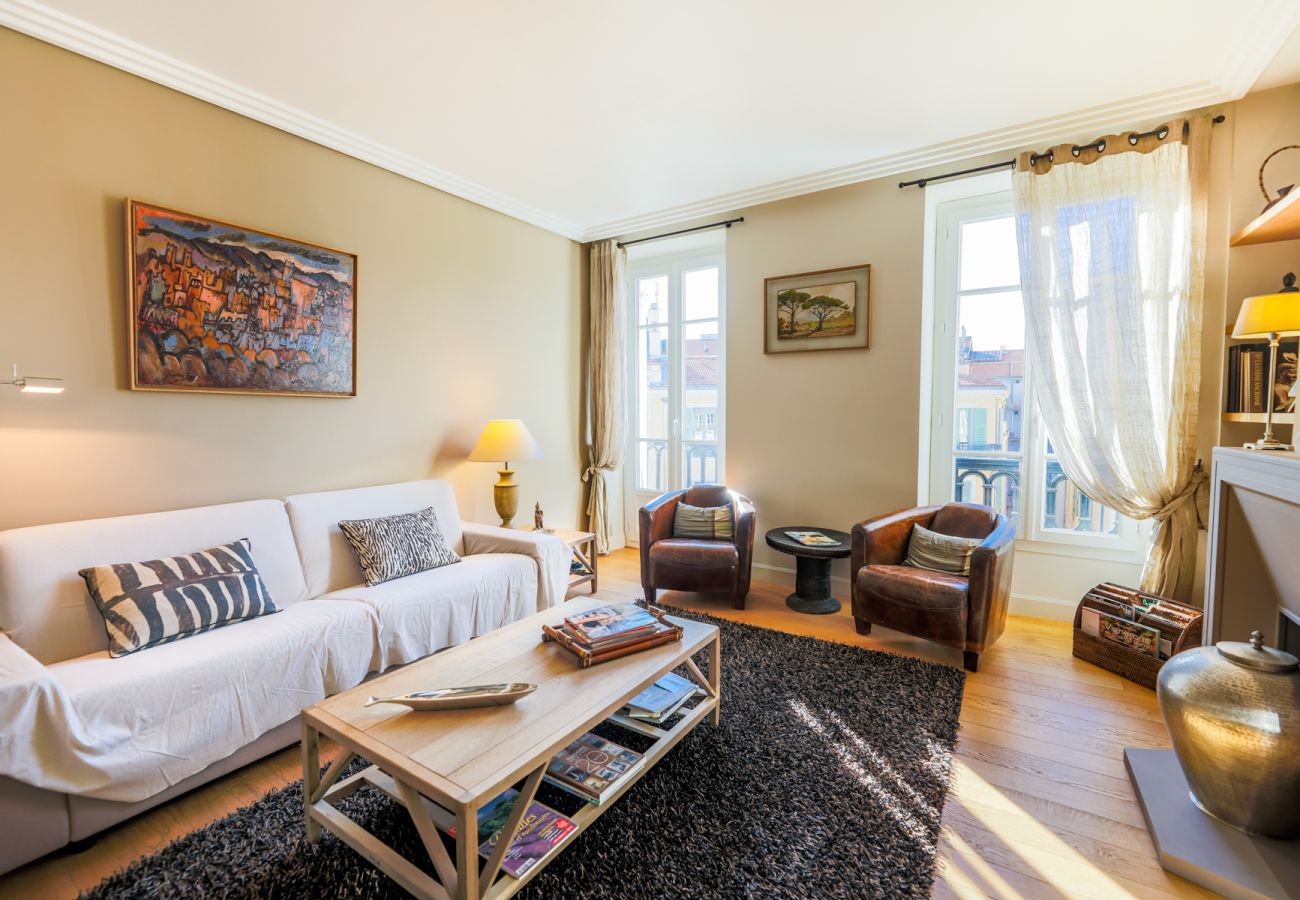 Апартаменты на Ницца / Nice - VUE MAGENTA bel appartement dans le centre ville by Riviera Holiday Homes
