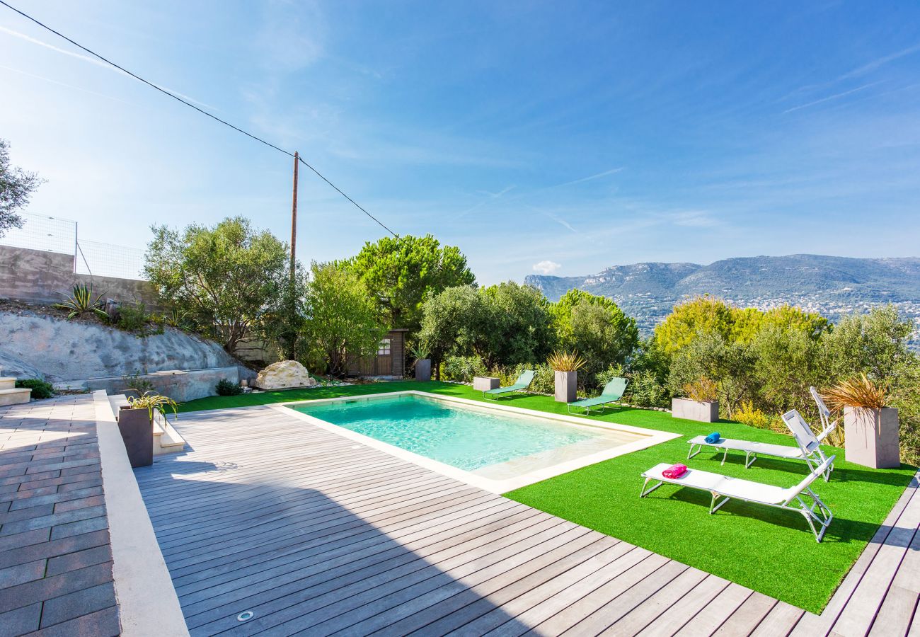 Вилла на Ницца / Nice - BELLET HILLS Belle villa avec piscine et vue montagne