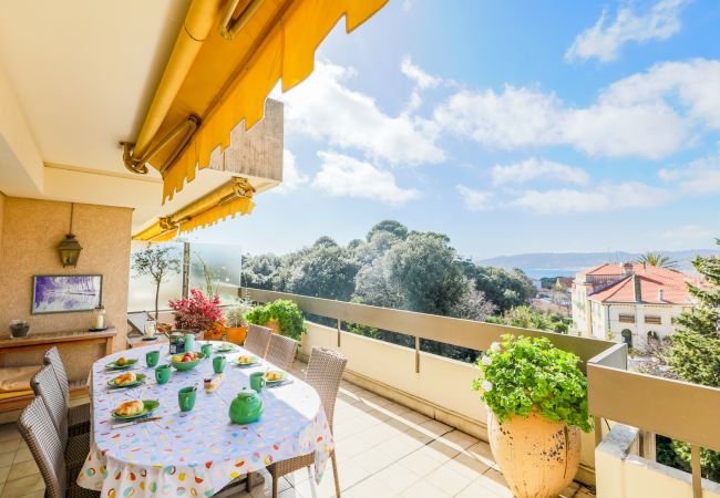  на Juan-les-Pins - LE CHATEAU DE LA PINEDE By Riviera Holiday Homes