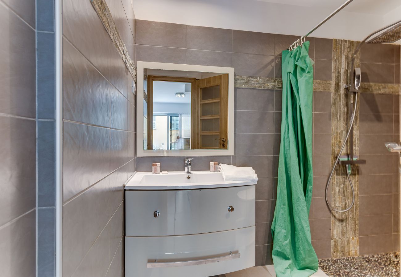 Апартаменты на Ницца / Nice - SUEDE 2 - AP4208 By Riviera Holiday Homes