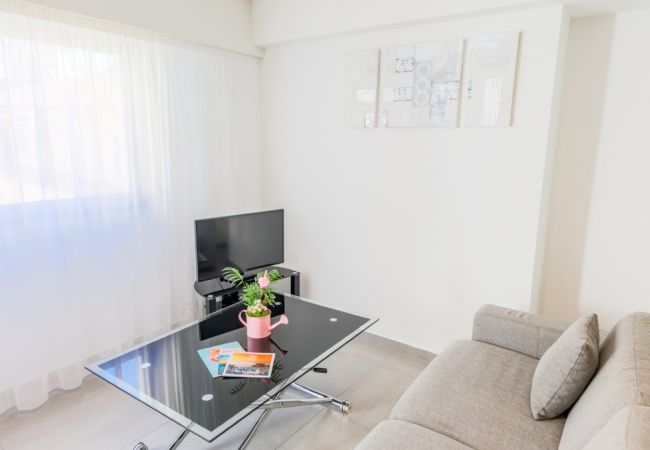 Апартаменты на Nice - SUEDE 3 By Riviera Holiday Homes Апартаменты на Nice - SUEDE 3 By Riviera Holiday Homes