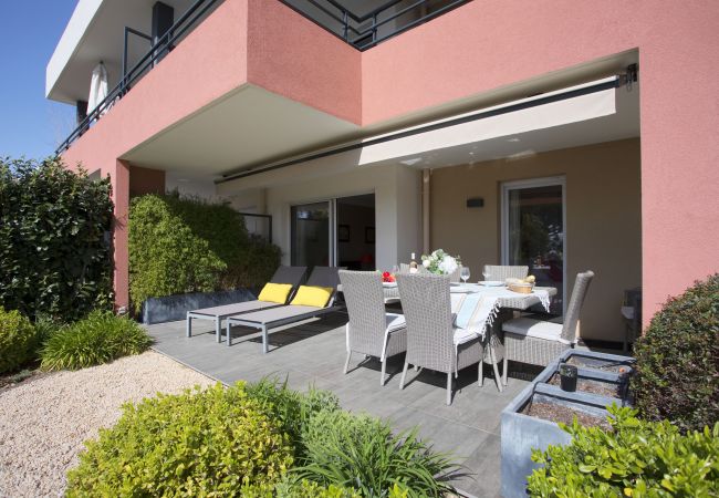 Апартаменты на Nice - DOMAINE DES ROSES, piscine, jardin, clim  By Riviera Holiday Homes Апартаменты на Nice - DOMAINE DES ROSES, piscine, jardin, clim  By Riviera Holiday Homes