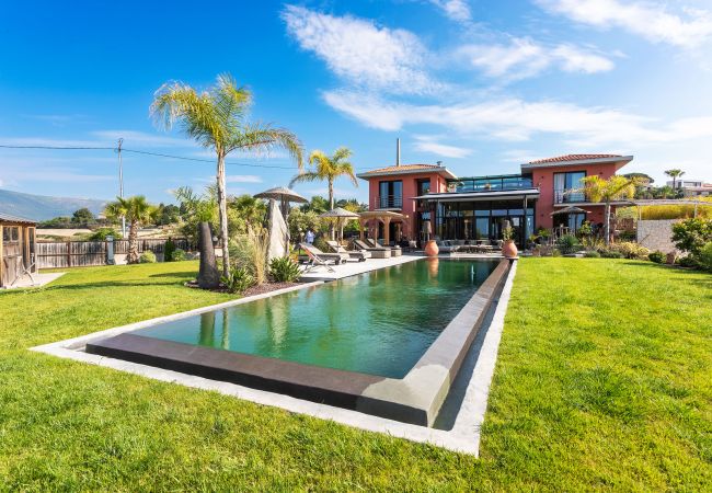 Вилла на Nice - VILLA SUNSET BY RIVIERA HOLIDAY HOMES Вилла на Nice - VILLA SUNSET BY RIVIERA HOLIDAY HOMES