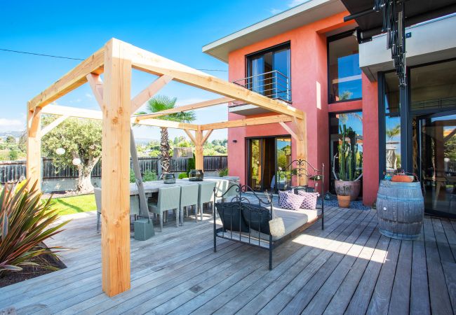 Вилла на Nice - VILLA SUNSET BY RIVIERA HOLIDAY HOMES Вилла на Nice - VILLA SUNSET BY RIVIERA HOLIDAY HOMES