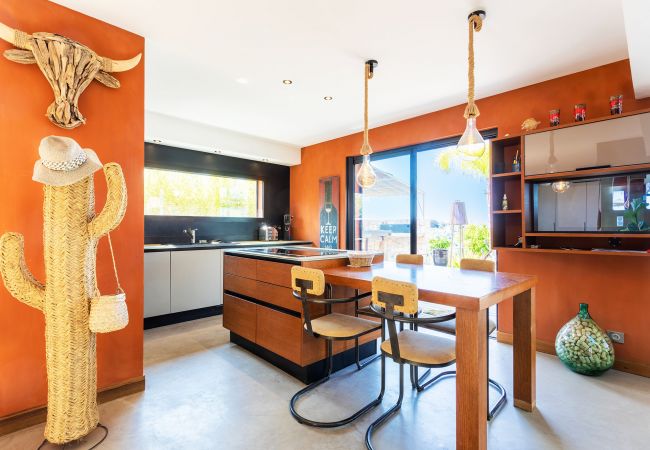 Вилла на Nice - VILLA SUNSET BY RIVIERA HOLIDAY HOMES Вилла на Nice - VILLA SUNSET BY RIVIERA HOLIDAY HOMES