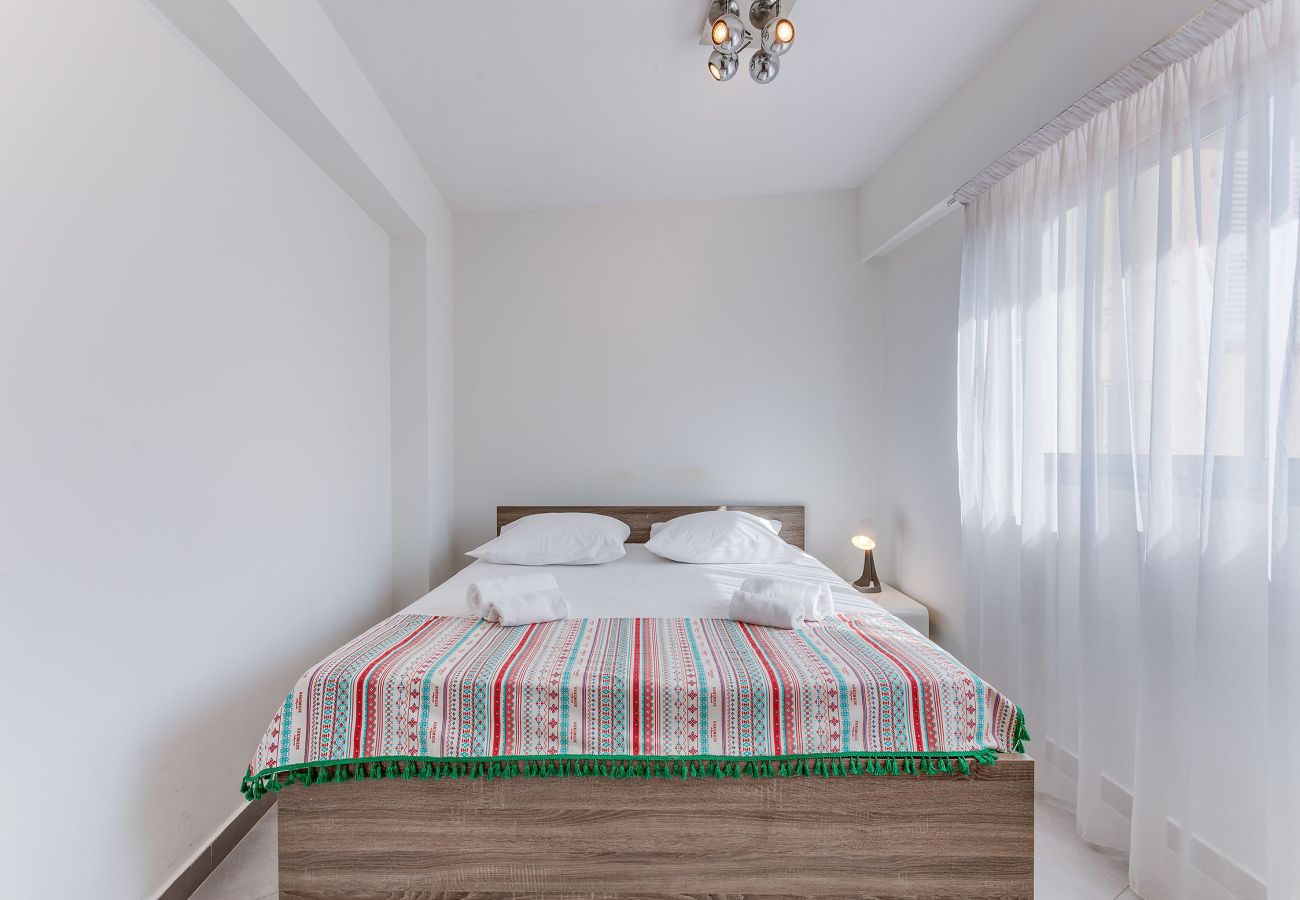 Апартаменты на Ницца / Nice - SUEDE 4 - balcon & clim, à 100 m plage - By Riviera Holiday Homes