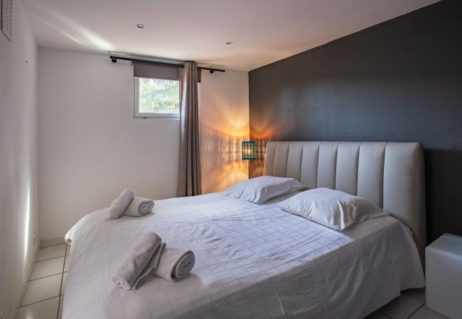 Вилла на Mandelieu-la-Napoule - VILLA JUSTINE VI4239 By Riviera Holiday Homes Вилла на Mandelieu-la-Napoule - VILLA JUSTINE VI4239 By Riviera Holiday Homes