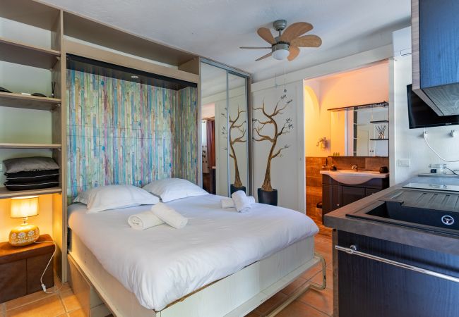 Вилла на Mandelieu-la-Napoule - VILLA JUSTINE VI4239 By Riviera Holiday Homes Вилла на Mandelieu-la-Napoule - VILLA JUSTINE VI4239 By Riviera Holiday Homes