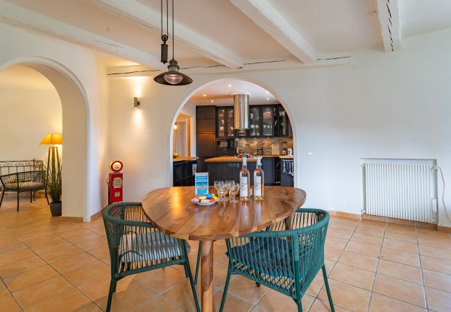 Вилла на Mandelieu-la-Napoule - VILLA JUSTINE VI4239 By Riviera Holiday Homes Вилла на Mandelieu-la-Napoule - VILLA JUSTINE VI4239 By Riviera Holiday Homes