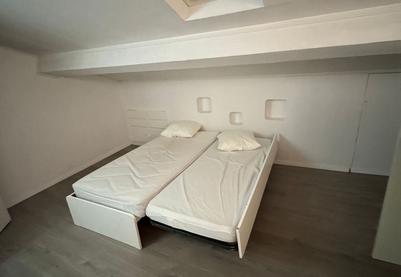 Апартаменты на Канны - 48 rue des Serbes top floor