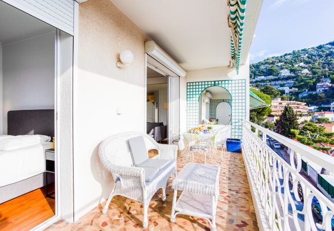Апартаменты на Villefranche-sur-Mer - Terrace on the bay 2 by Riviera Holiday Homes  Апартаменты на Villefranche-sur-Mer - Terrace on the bay 2 by Riviera Holiday Homes