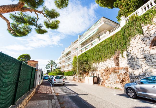 Апартаменты на Villefranche-sur-Mer - Terrace on the bay 2 by Riviera Holiday Homes  Апартаменты на Villefranche-sur-Mer - Terrace on the bay 2 by Riviera Holiday Homes