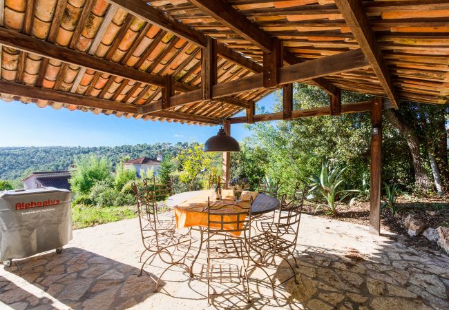 Вилла на Roquefort-les-Pins - Villa Les Feuillets VI4250 by Riviera Holiday Homes Вилла на Roquefort-les-Pins - Villa Les Feuillets VI4250 by Riviera Holiday Homes