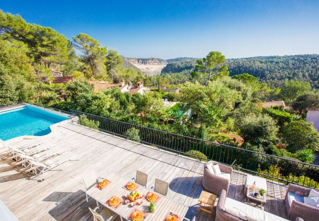 Вилла на Roquefort-les-Pins - Villa Les Feuillets VI4250 by Riviera Holiday Homes Вилла на Roquefort-les-Pins - Villa Les Feuillets VI4250 by Riviera Holiday Homes