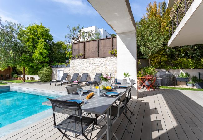 Вилла на Nice - Villa Les Sources By Riviera Holiday Homes Вилла на Nice - Villa Les Sources By Riviera Holiday Homes