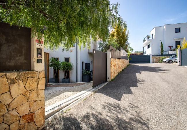 Вилла на Nice - Villa Les Sources By Riviera Holiday Homes Вилла на Nice - Villa Les Sources By Riviera Holiday Homes