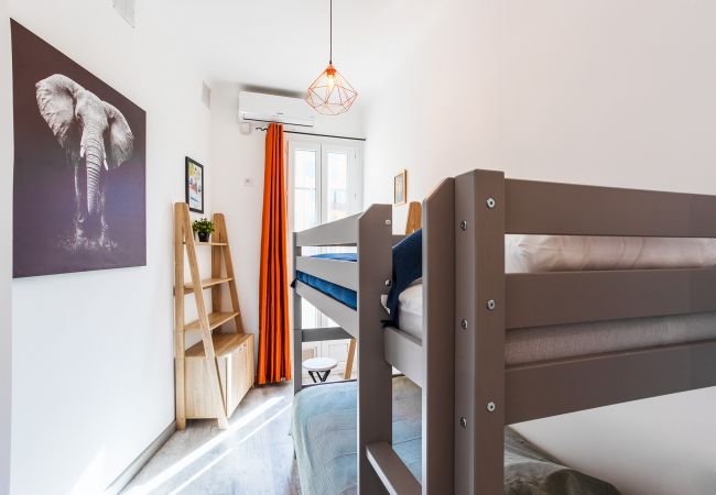 Апартаменты на Nice - LE TIVOLI II By Riviera Holiday Homes  Апартаменты на Nice - LE TIVOLI II By Riviera Holiday Homes