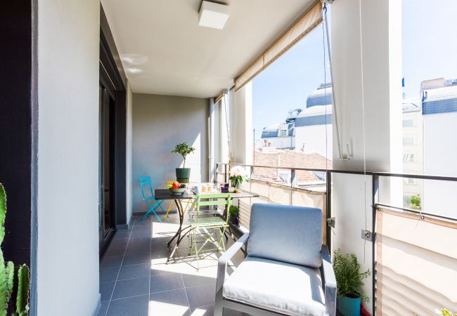 Апартаменты на Nice - VICTOR  HUGO II Appartement moderne avec terrasse by Riviera Holiday Homes Апартаменты на Nice - VICTOR  HUGO II Appartement moderne avec terrasse by Riviera Holiday Homes