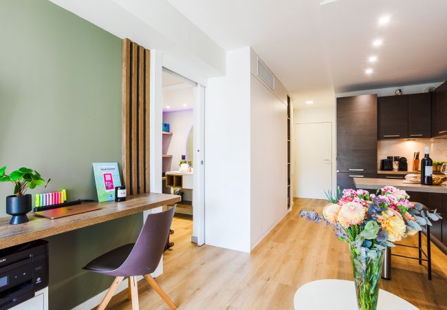 Апартаменты на Nice - VICTOR  HUGO II Appartement moderne avec terrasse by Riviera Holiday Homes Апартаменты на Nice - VICTOR  HUGO II Appartement moderne avec terrasse by Riviera Holiday Homes
