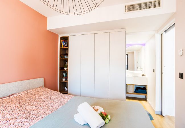 Апартаменты на Nice - VICTOR  HUGO II Appartement moderne avec terrasse by Riviera Holiday Homes Апартаменты на Nice - VICTOR  HUGO II Appartement moderne avec terrasse by Riviera Holiday Homes