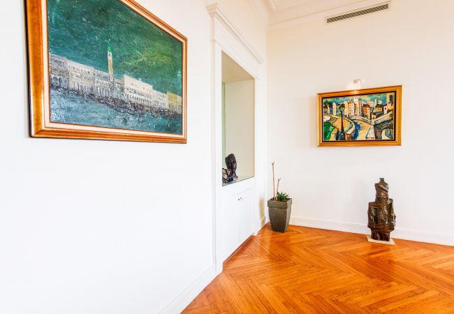 Апартаменты на Nice - PALAIS ALBERT 1ER By Riviera Holiday Homes Апартаменты на Nice - PALAIS ALBERT 1ER By Riviera Holiday Homes
