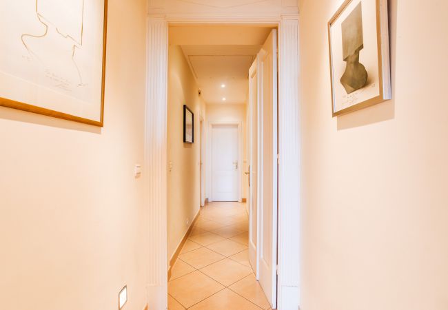 Апартаменты на Nice - PALAIS ALBERT 1ER By Riviera Holiday Homes Апартаменты на Nice - PALAIS ALBERT 1ER By Riviera Holiday Homes