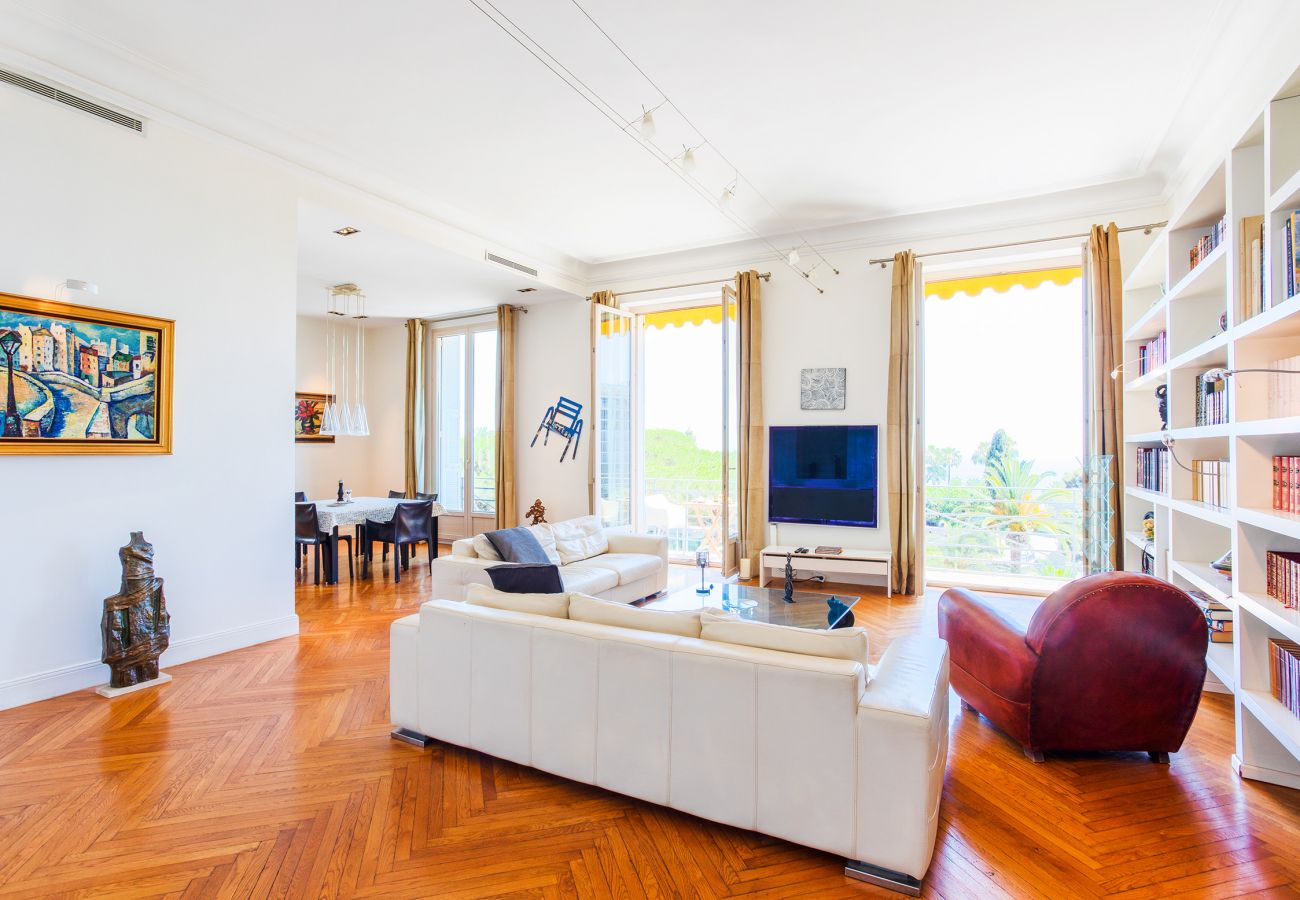 Апартаменты на Ницца / Nice - PALAIS ALBERT 1ER By Riviera Holiday Homes