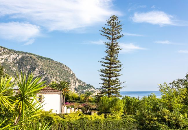 Вилла на Eze - VILLA LUNA  By Riviera Holiday Homes Вилла на Eze - VILLA LUNA  By Riviera Holiday Homes