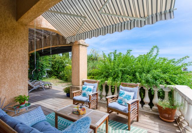 Вилла на Nice - VILLA ESCALINADA By Rivera Holiday Homes Вилла на Nice - VILLA ESCALINADA By Rivera Holiday Homes