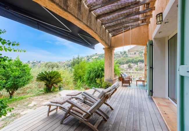 Вилла на Nice - VILLA ESCALINADA By Rivera Holiday Homes Вилла на Nice - VILLA ESCALINADA By Rivera Holiday Homes