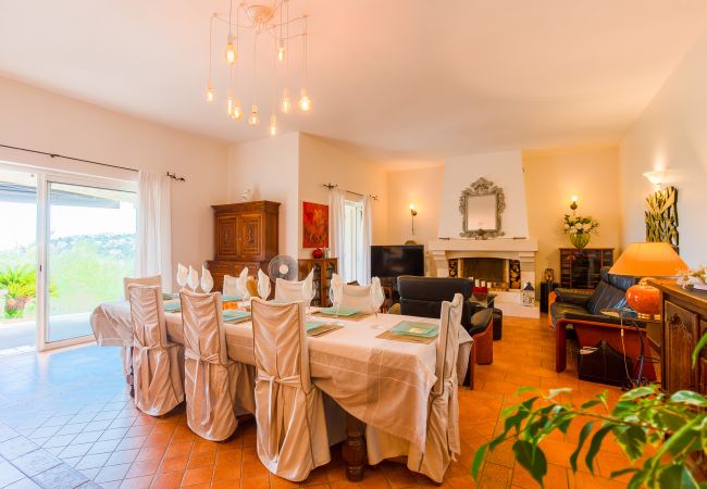 Вилла на Nice - VILLA ESCALINADA By Rivera Holiday Homes Вилла на Nice - VILLA ESCALINADA By Rivera Holiday Homes