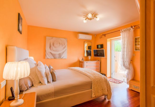 Вилла на Nice - VILLA ESCALINADA By Rivera Holiday Homes Вилла на Nice - VILLA ESCALINADA By Rivera Holiday Homes