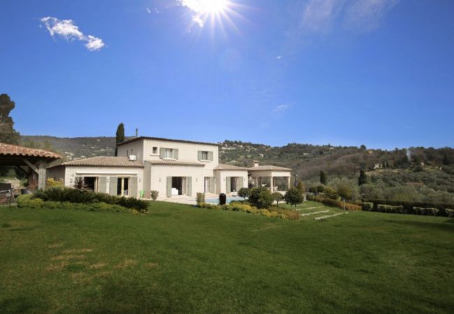 Вилла на Châteauneuf-Grasse - Villa Ock en Bourg - Etoiles du Sud Вилла на Châteauneuf-Grasse - Villa Ock en Bourg - Etoiles du Sud