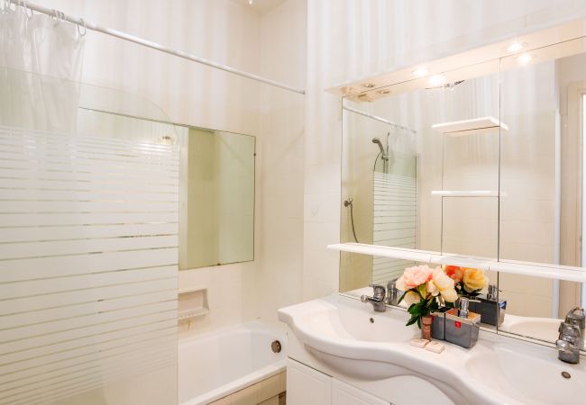 Апартаменты на Nice - LE SIRIUS BY RIVIERA HOLIDAY HOMES Апартаменты на Nice - LE SIRIUS BY RIVIERA HOLIDAY HOMES