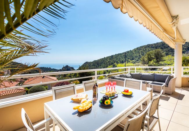 Апартаменты на Eze - EZE VISTA By Riviera Holiday Homes  Апартаменты на Eze - EZE VISTA By Riviera Holiday Homes