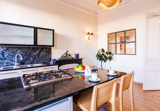 Апартаменты на Nice - LE PALAZZO By Riviera Holiday Homes, Nice Апартаменты на Nice - LE PALAZZO By Riviera Holiday Homes, Nice