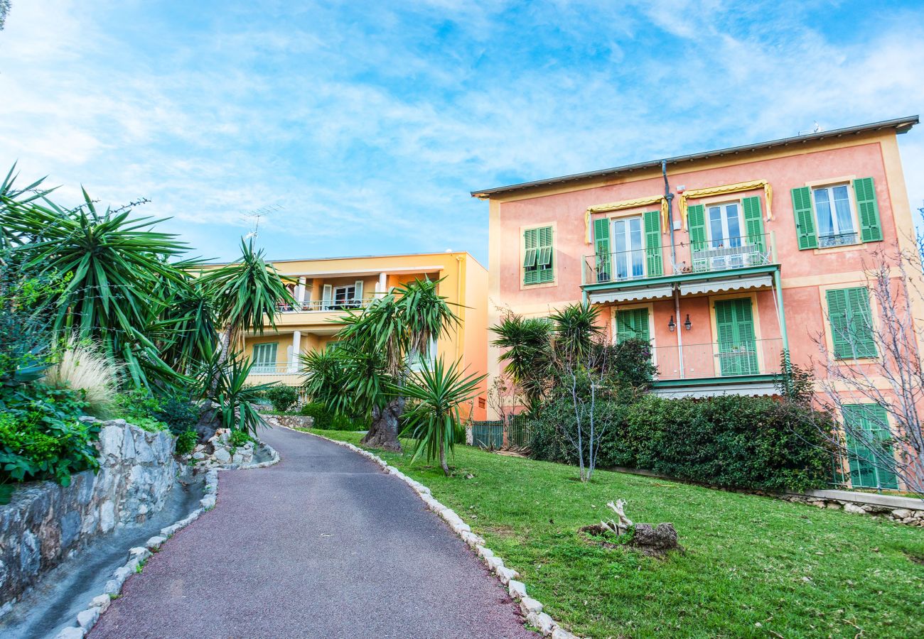 Апартаменты на Вильфранш-сюр-Мер - LE MARY JANE  by Riviera Holiday Homes