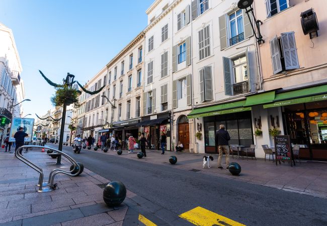 Апартаменты на Cannes - The Six Апартаменты на Cannes - The Six